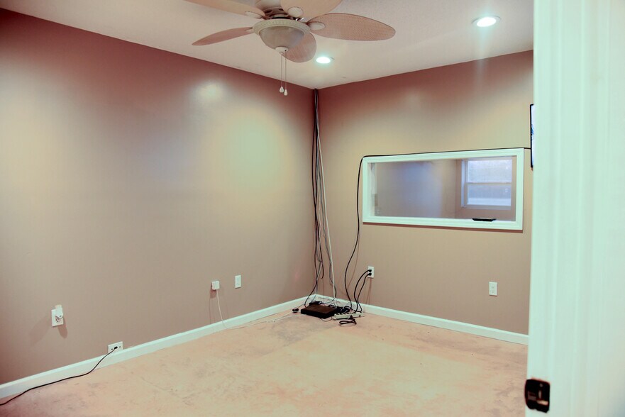 101 E Byrd Rd, Hartselle, AL à louer - Photo intérieure – Image 2 sur 25