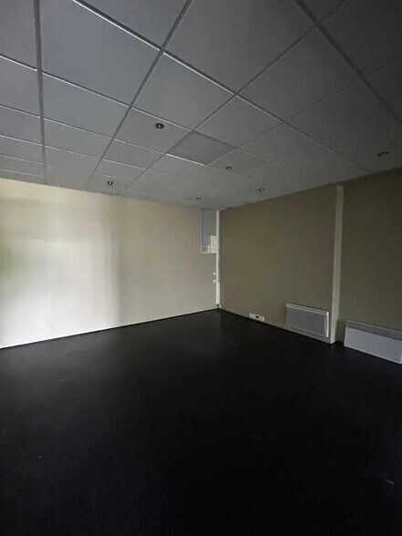 Bureau dans Bihorel à louer - Photo intérieure – Image 2 sur 4