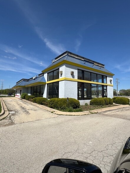 2625 Rock Creek Blvd, Joliet, IL à vendre - Photo principale – Image 1 sur 22