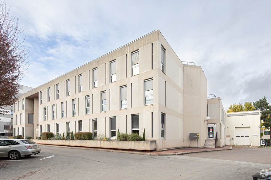 8-10 Rue Des Frères Caudron, Vélizy-Villacoublay à louer - Photo de l’immeuble – Image 2 sur 2