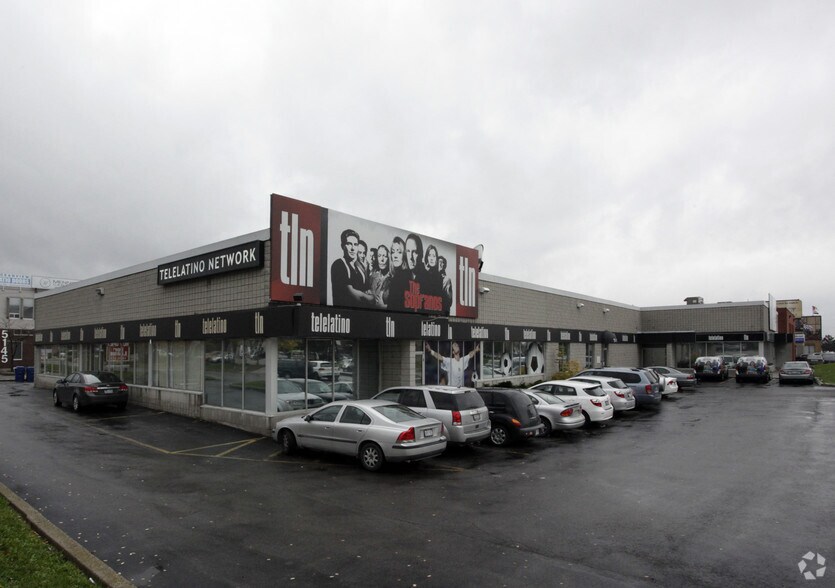5125 Steeles Ave W, Toronto, ON à louer - Photo principale – Image 1 sur 3