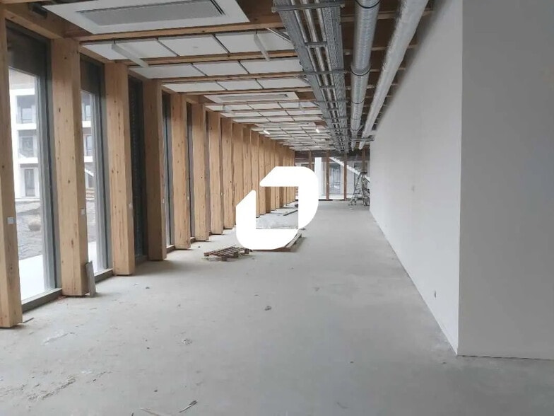 Bureau dans Pessac à louer - Photo de l’immeuble – Image 1 sur 28