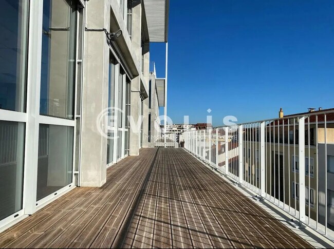 Plus de détails pour Rue Mansard, Villeurbanne - Bureau à louer