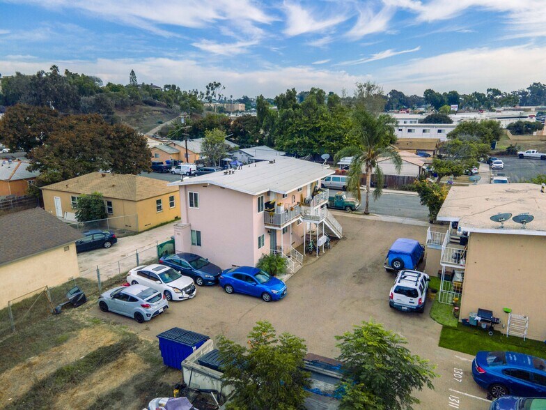 1313 E 9th St, National City, CA à vendre - Photo de l’immeuble – Image 3 sur 21