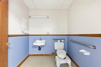 41 Kings Hwy, Gales Ferry, CT à louer Photo intérieure– Image 2 sur 10