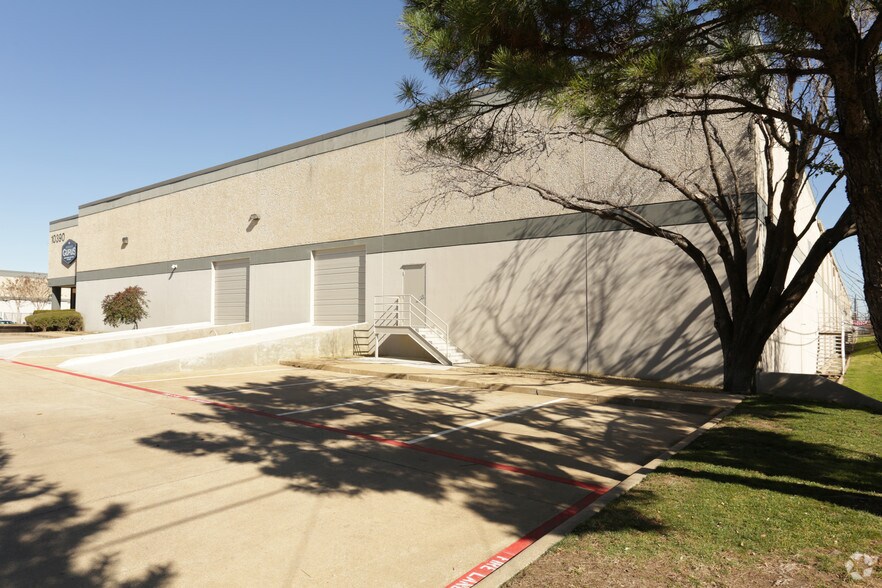 10390 Shady Trl, Dallas, TX à louer - Photo de l’immeuble – Image 3 sur 10