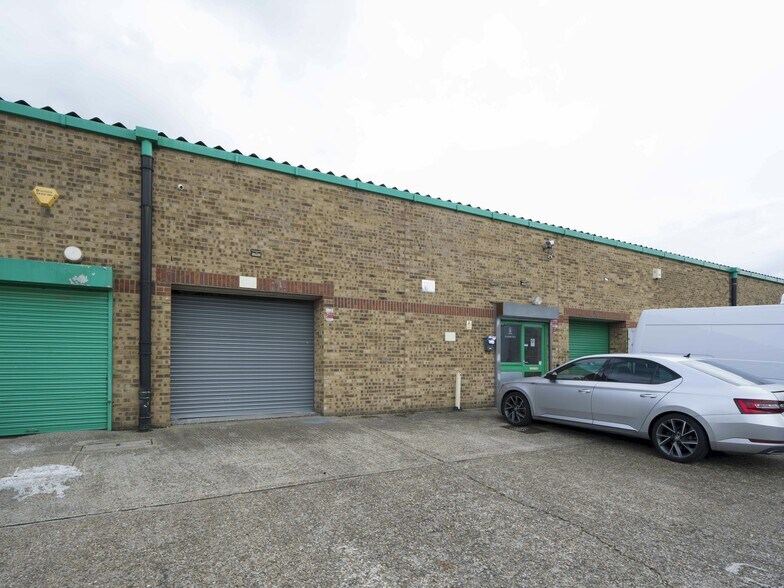 Lea Bridge Rd, Londres à louer - Photo de l’immeuble – Image 2 sur 3