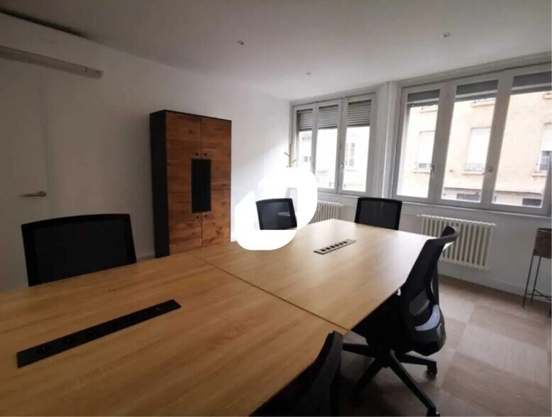 Bureau dans Lyon à louer - Photo de l’immeuble – Image 3 sur 5