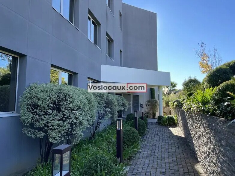 Bureau dans Valbonne à louer - Photo de l’immeuble – Image 1 sur 5