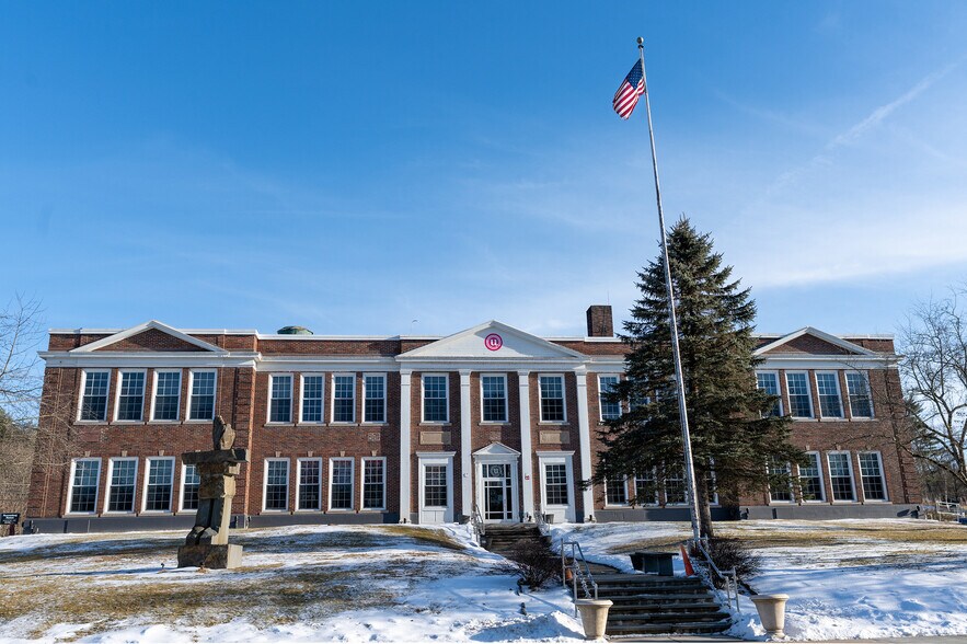 7 Erie Ave, Narrowsburg, NY à louer - Photo de l’immeuble – Image 2 sur 7