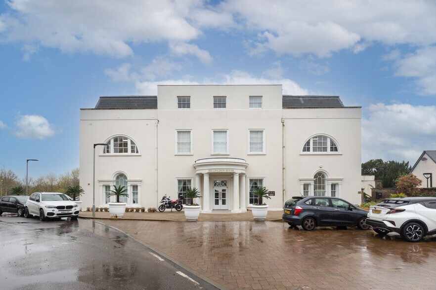 Wren Av, Uxbridge à louer - Photo principale – Image 1 sur 27