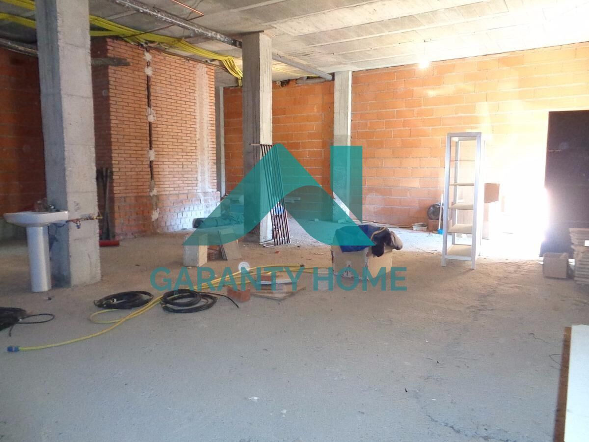 Local commercial dans Cáceres, Cáceres à louer Photo intérieure– Image 1 sur 3