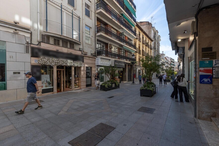 Local commercial dans Granada à vendre - Photo de l’immeuble – Image 1 sur 17