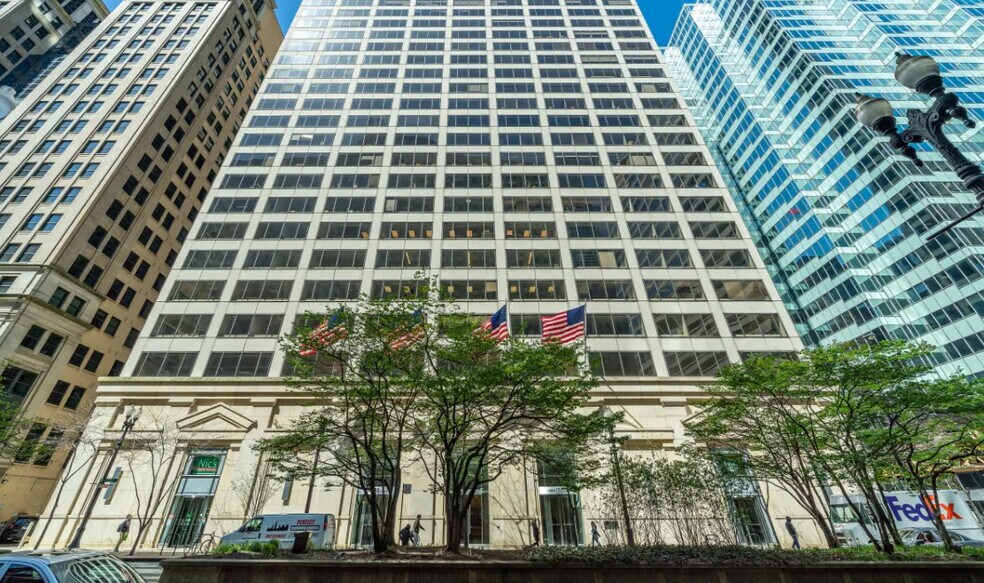 180 N LaSalle St, Chicago, IL à louer - Photo de l’immeuble – Image 2 sur 6