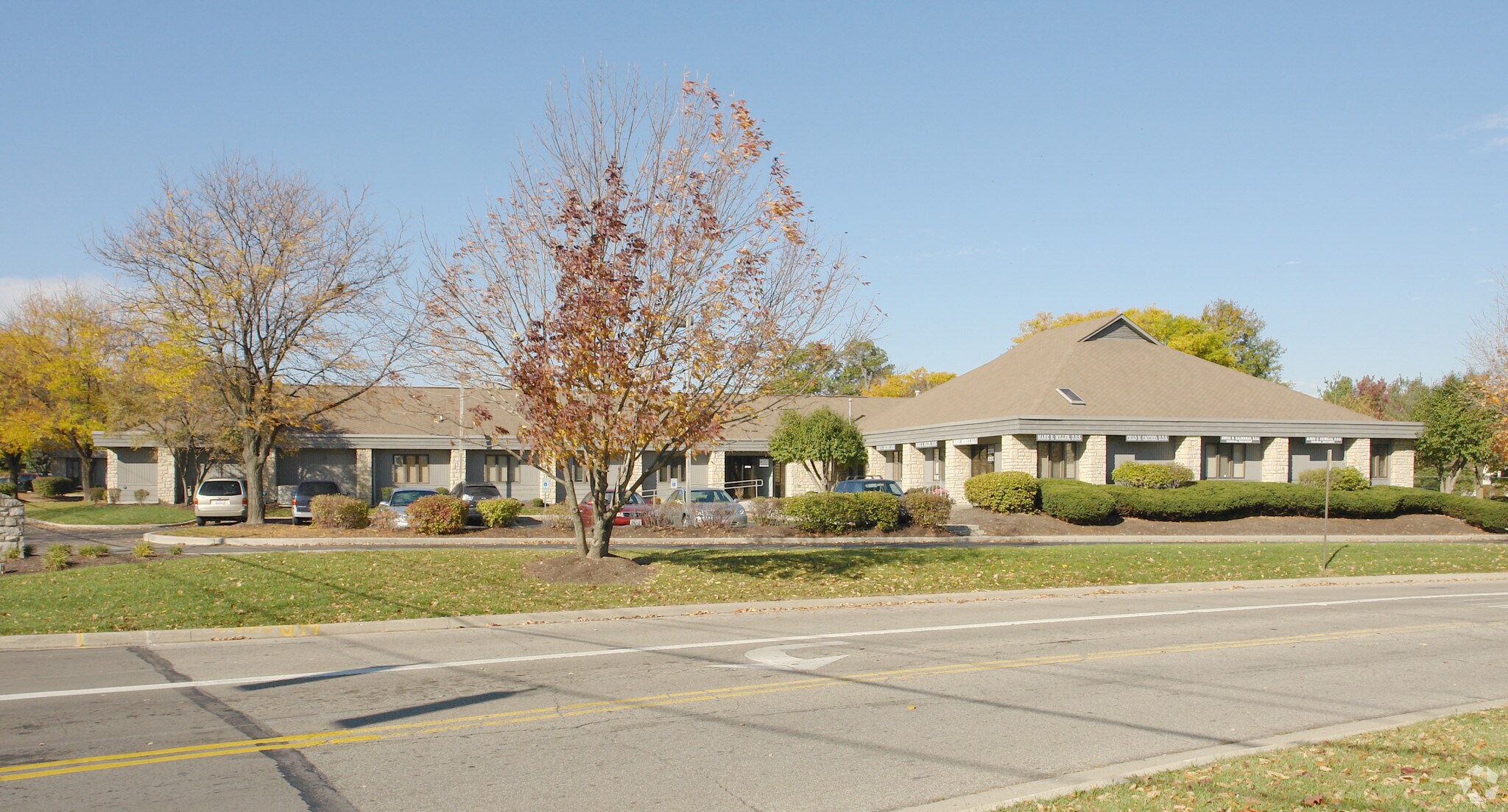 1706-1730 Schrock Rd, Columbus, OH à louer Photo principale– Image 1 sur 26