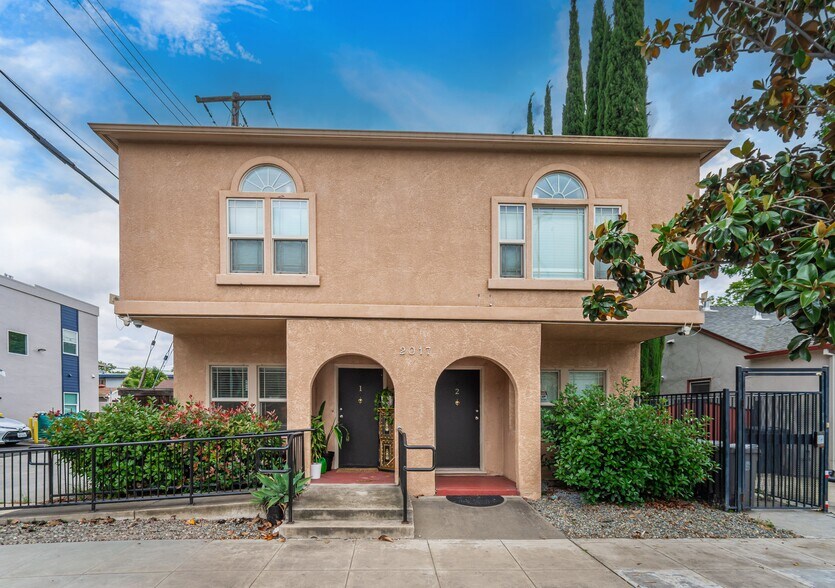 2017 30th St, Sacramento, CA à vendre - Photo de l’immeuble – Image 2 sur 22