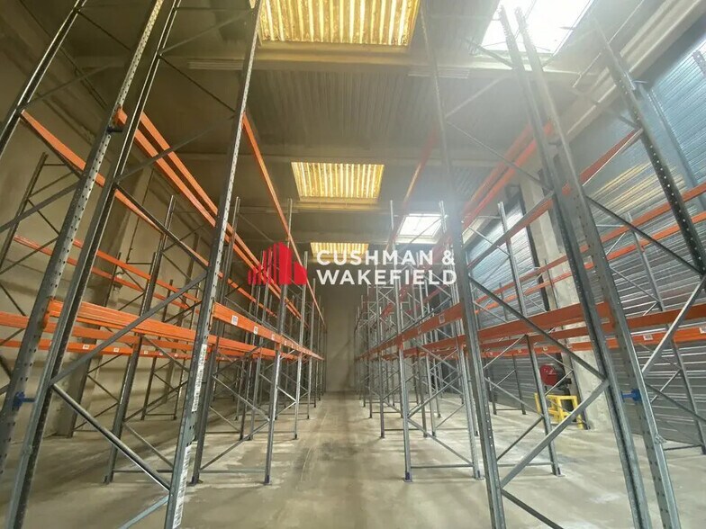 Local d’activités dans Toulouse à louer - Photo de l’immeuble – Image 3 sur 7