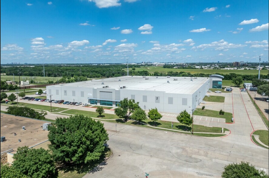 2040 Century Center Blvd, Irving, TX à vendre - Photo de l’immeuble – Image 1 sur 12