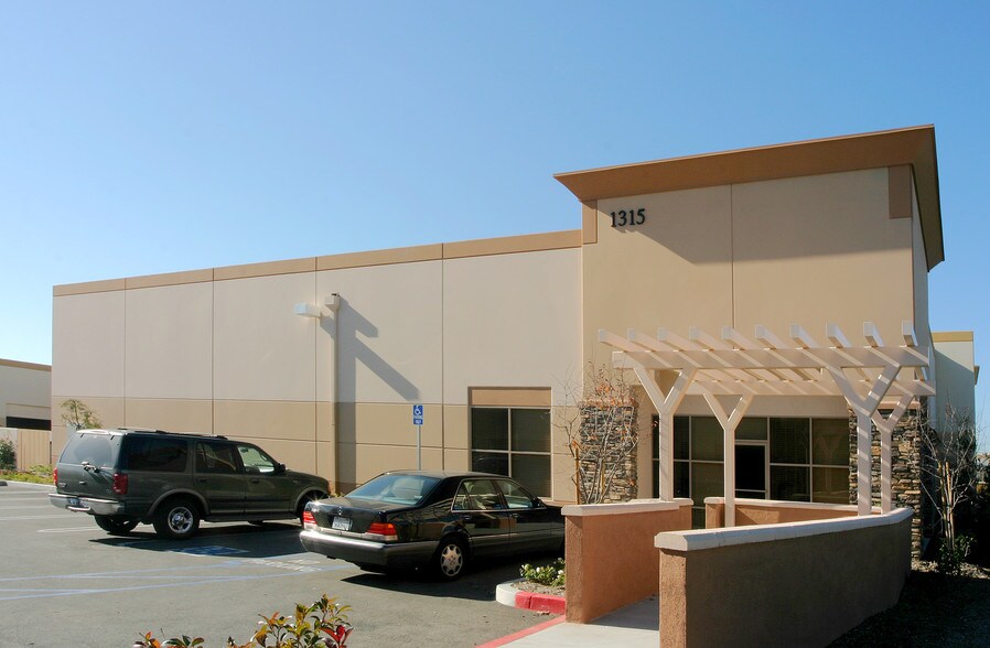 1315 Calle Avanzado, San Clemente, CA à louer - Photo principale – Image 1 sur 3