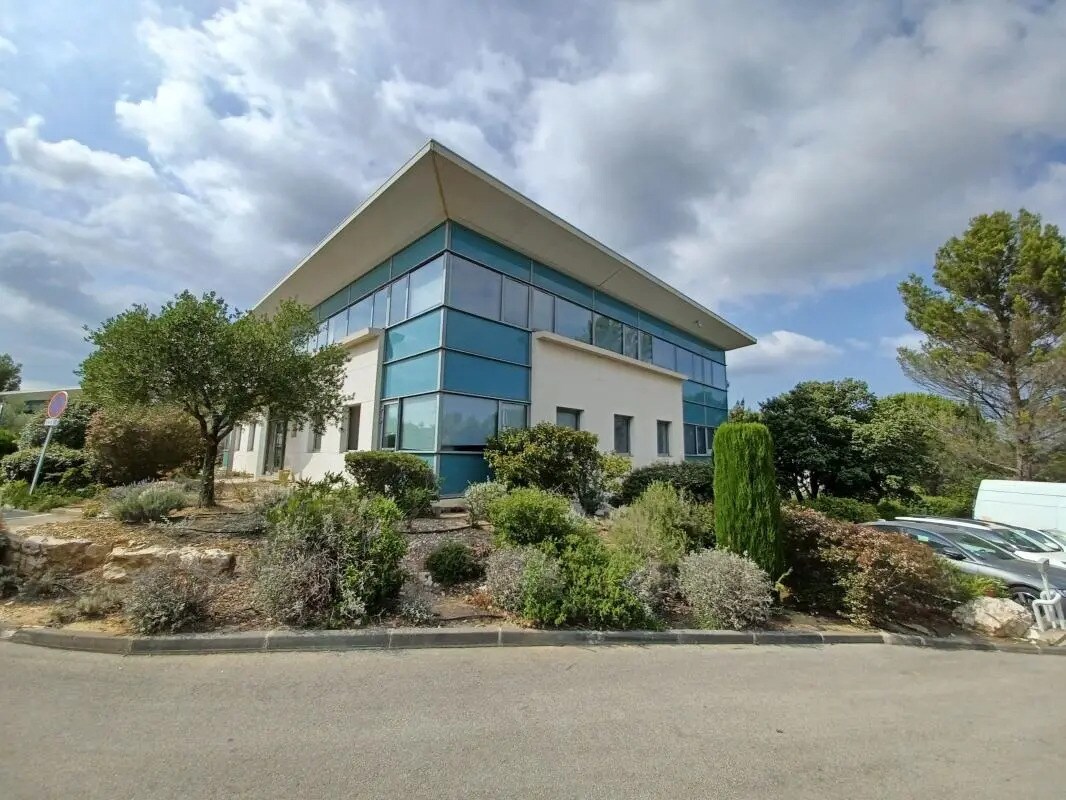 240 Rue Louis De Broglie, Aix-en-Provence à louer Photo de l’immeuble– Image 1 sur 9