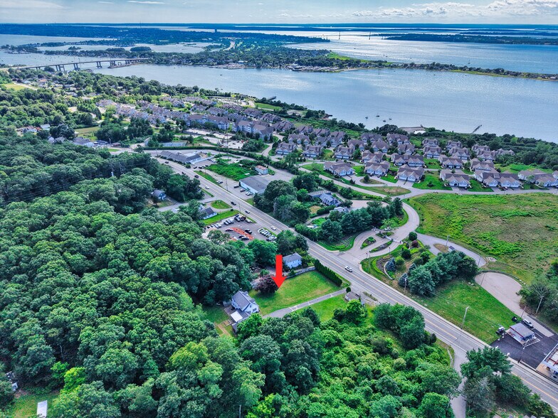 896 Main Rd, Tiverton, RI à vendre - Aérien – Image 3 sur 14