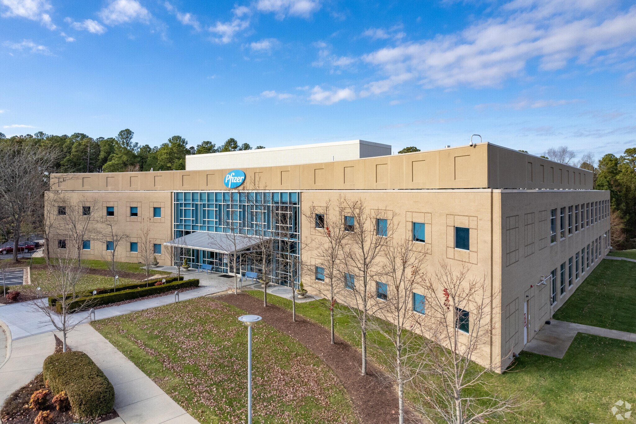 7030 Kit Creek Rd, Morrisville, NC à louer Photo principale– Image 1 sur 7