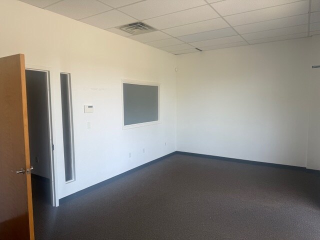 7 Old Dock Rd, Yaphank, NY à louer - Photo de l’immeuble – Image 2 sur 13