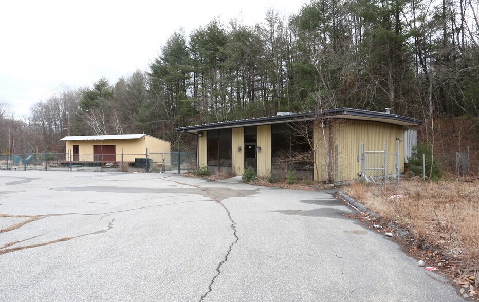 388 Palmer Rd, Ware, MA à vendre - Photo principale – Image 1 sur 6