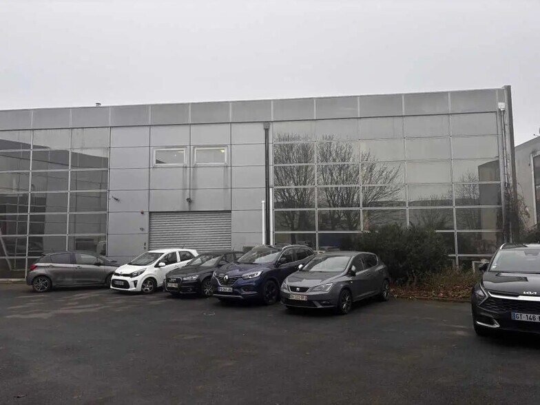 Bureau dans Champigny-sur-Marne à louer - Photo de l’immeuble – Image 2 sur 10
