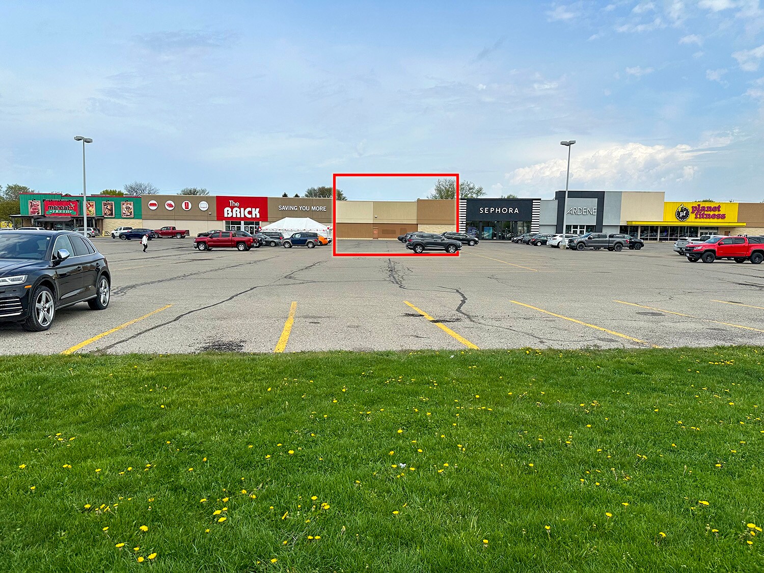 671 Grand Ave W, Chatham, ON à louer Photo de l’immeuble– Image 1 sur 3