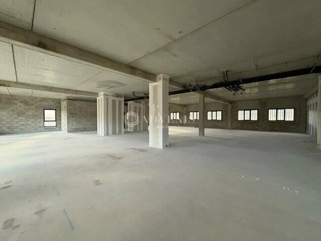 Plus de détails pour Bureau à vendre