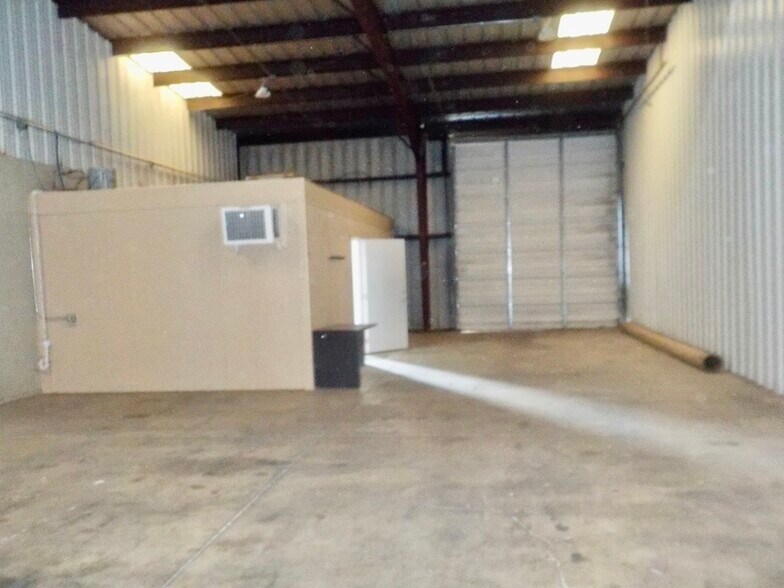 2125 N 77 Sunshine Strip, Harlingen, TX à louer - Photo principale – Image 3 sur 19