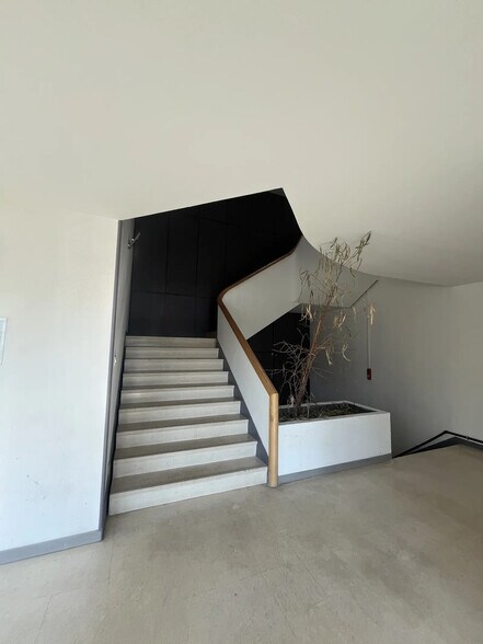 1 Avenue Henri Becquerel, Mérignac à louer - Photo de l’immeuble – Image 3 sur 26