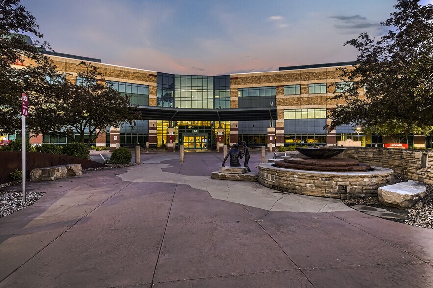 2121-2127 E Harmony Rd, Fort Collins, CO à louer - Photo de l’immeuble – Image 2 sur 18