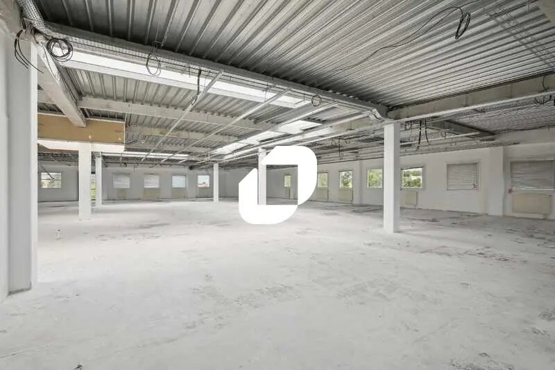 Bureau dans Marcoussis à louer - Photo de l’immeuble – Image 2 sur 16