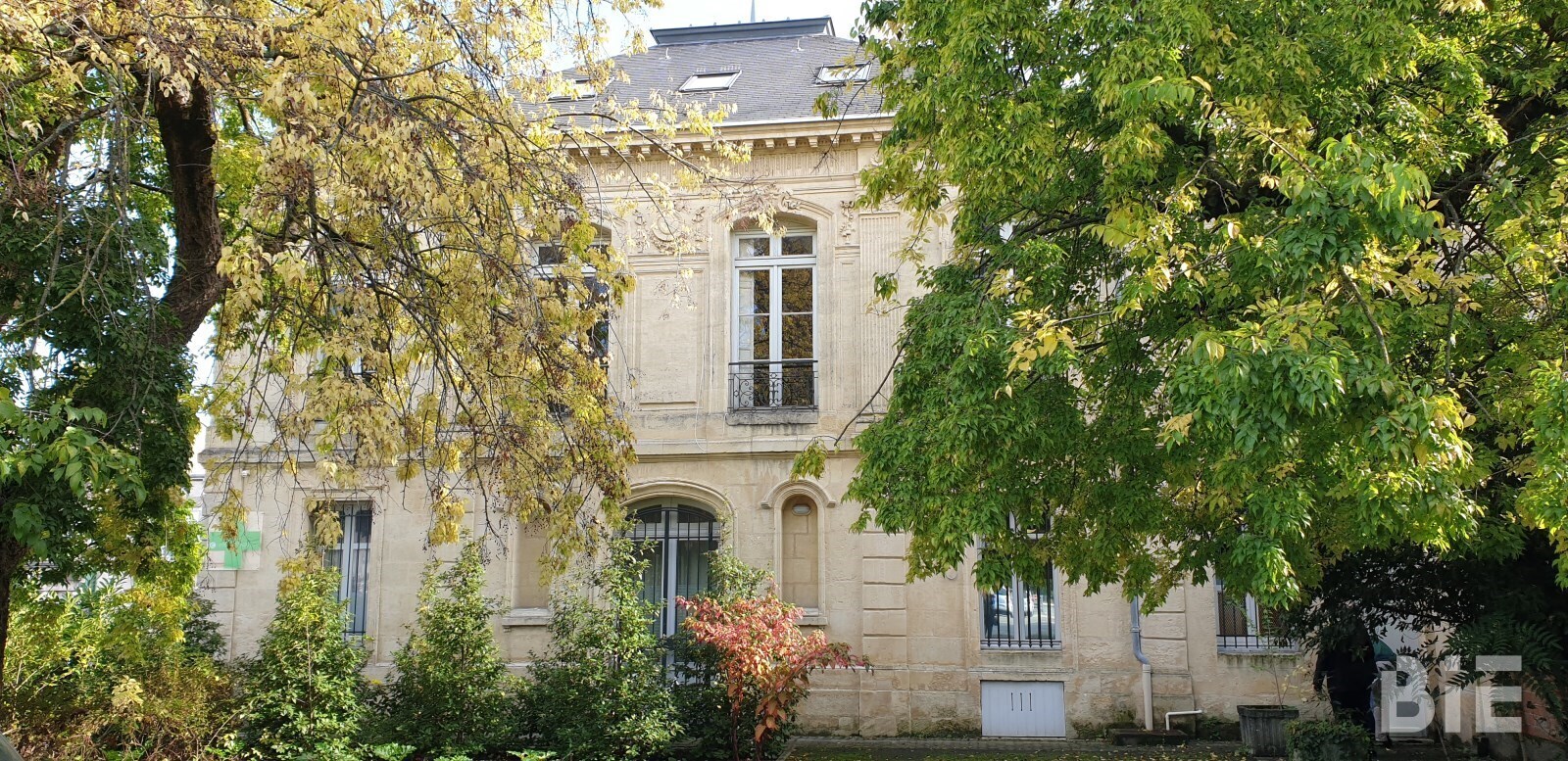 103 Boulevard Du Président Wilson, Bordeaux à louer Photo de l’immeuble– Image 1 sur 13