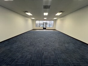 220-232 S Larkin Ave, Joliet, IL à louer Photo intérieure– Image 1 sur 2