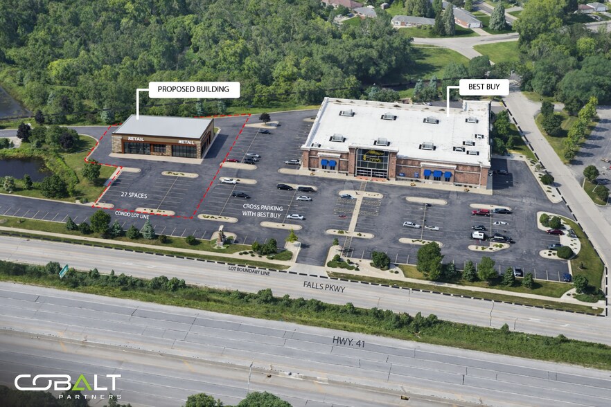 N95W16855 Falls Pkwy, Menomonee Falls, WI à vendre - Photo principale – Image 1 sur 4