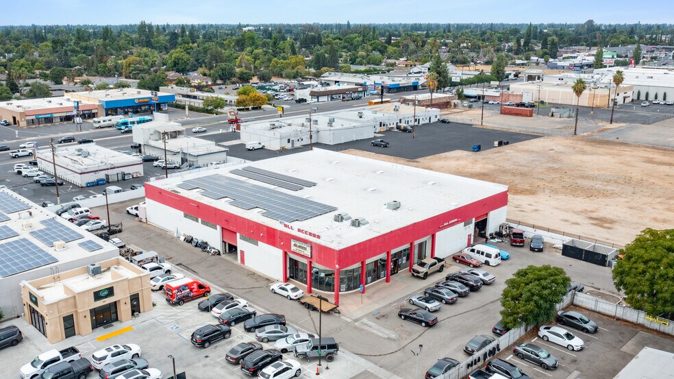 1821-1825 E Gettysburg Ave, Fresno, CA à louer - Photo de l’immeuble – Image 2 sur 8