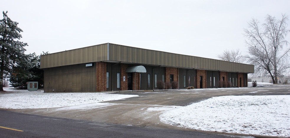 1717 W Candletree Dr, Peoria, IL à louer - Photo de l’immeuble – Image 2 sur 16
