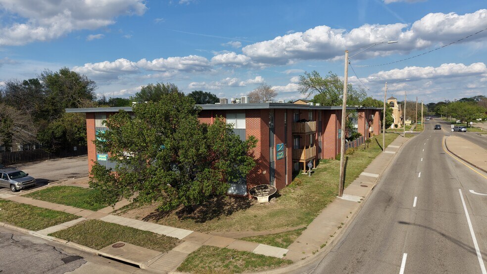 2510 E Lincoln St, Wichita, KS à vendre - Photo de l’immeuble – Image 3 sur 4