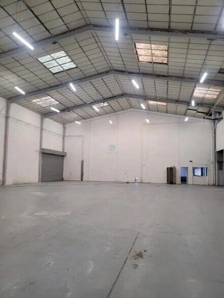 Bureau dans Saint-Jean-de-Braye à louer - Photo intérieure – Image 1 sur 3