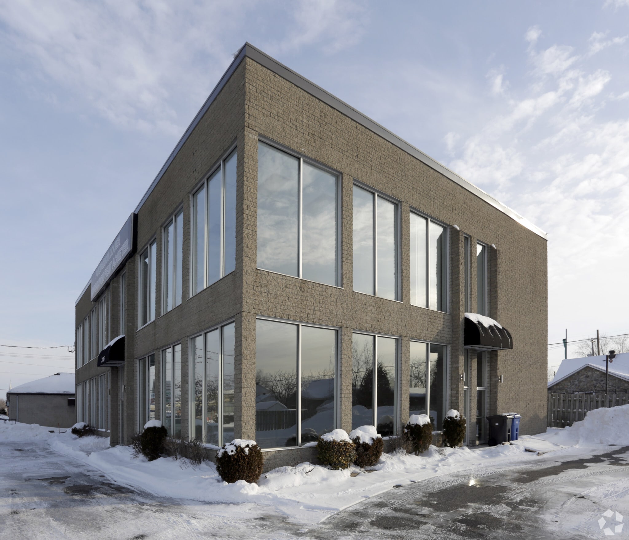 3181-3185 Montée Saint-Hubert, Saint-hubert, QC à vendre Photo principale– Image 1 sur 3
