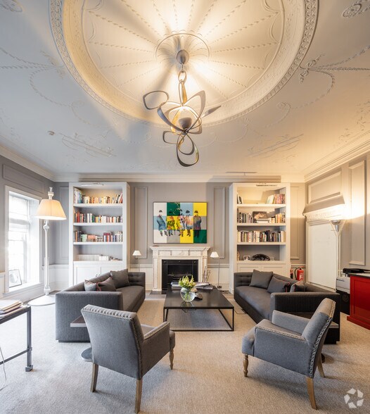 51 Berkeley Sq, Londres à louer - Photo intérieure – Image 3 sur 10