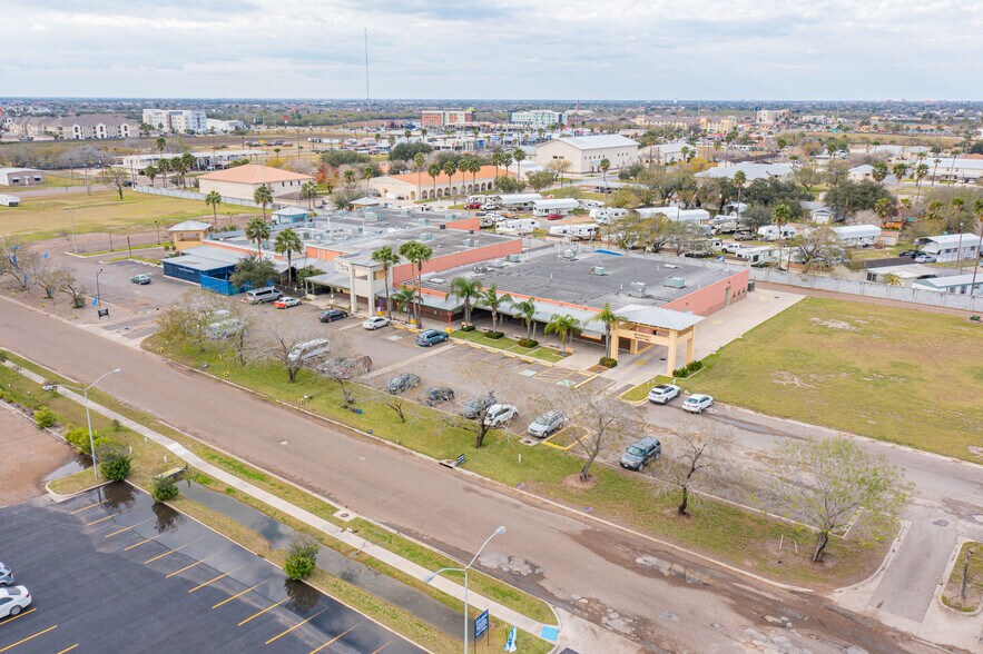 301 Conquest, Edinburg, TX à louer - Photo de l’immeuble – Image 3 sur 9