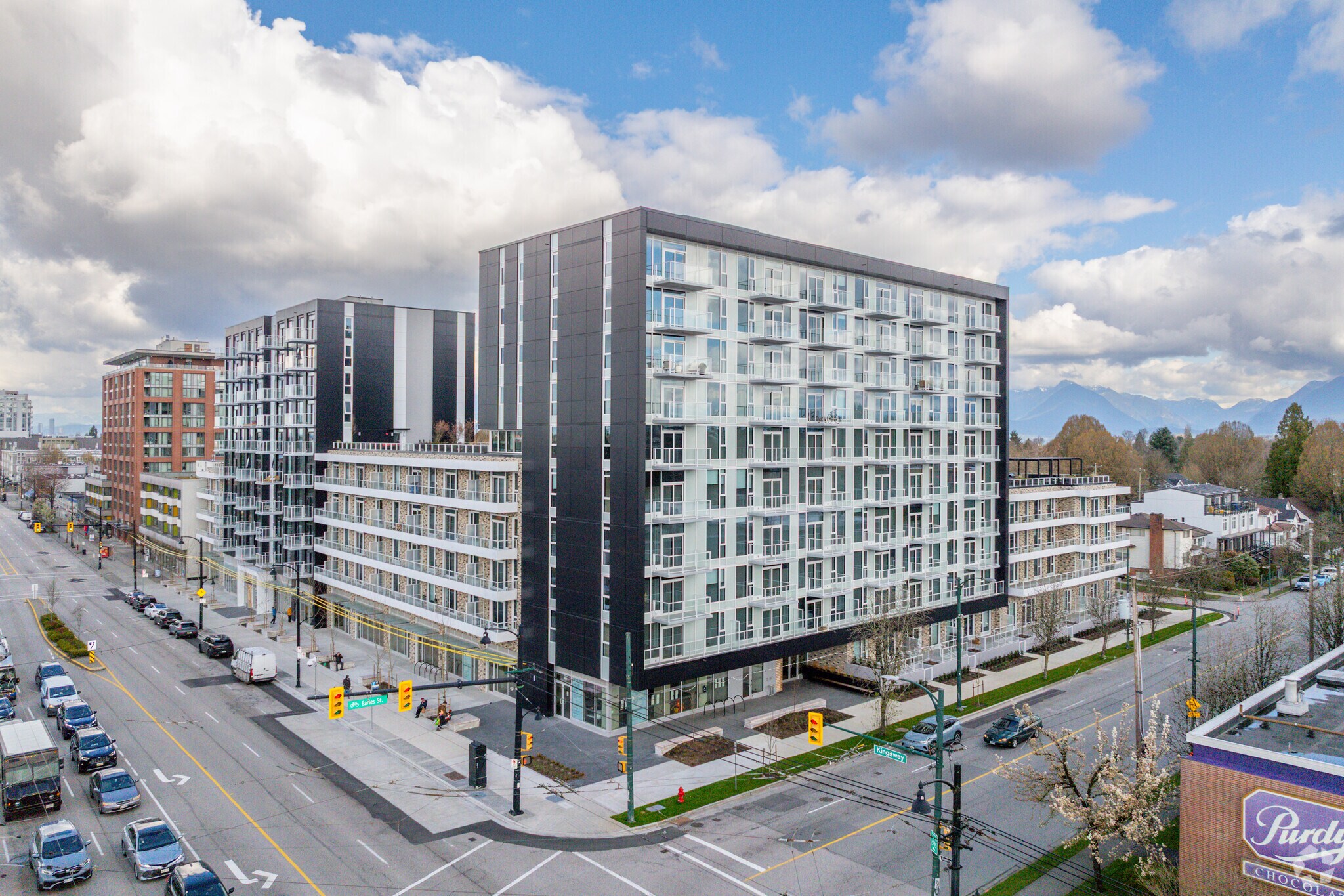 2731 Kingsway, Vancouver, BC à vendre Photo principale– Image 1 sur 6
