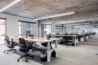 153 Townsend St, San Francisco, CA à louer Photo intérieure– Image 1 sur 2