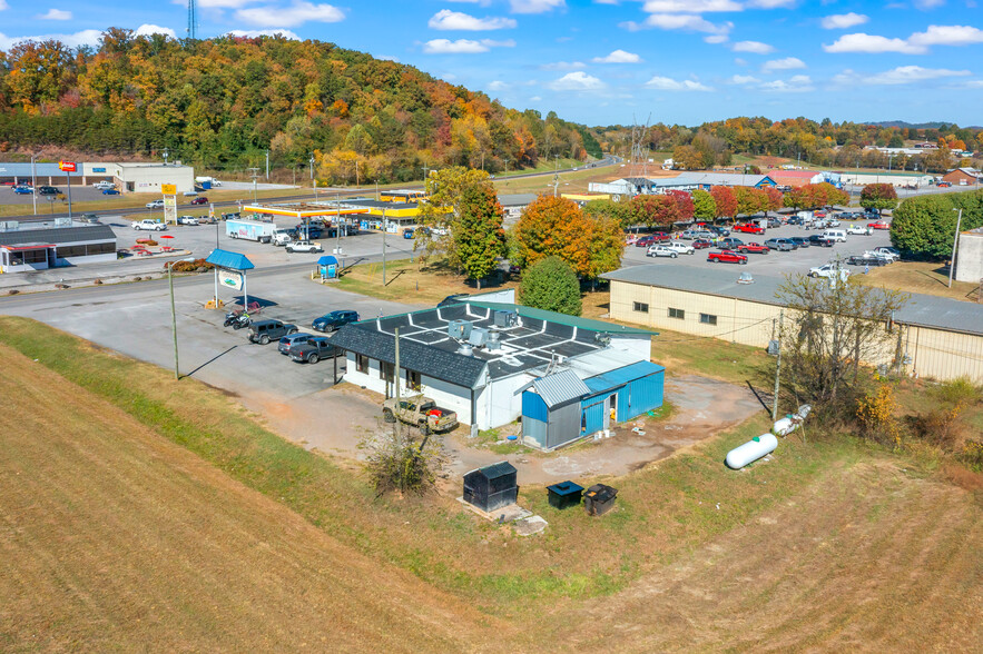 128 Bank St, Tellico Plains, TN à vendre - Photo de l’immeuble – Image 2 sur 31