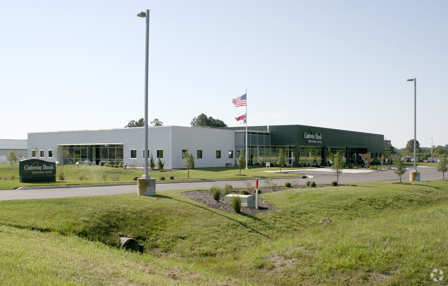 112 Corporate Dr, Elizabeth City, NC à vendre - Photo principale – Image 1 sur 24