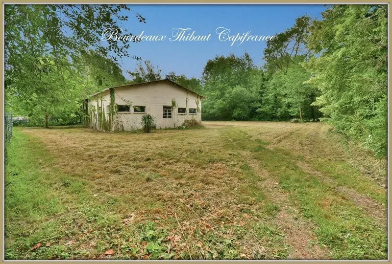 Industriel/Logistique dans Chalo-Saint-Mars à vendre - Photo de l’immeuble – Image 3 sur 4